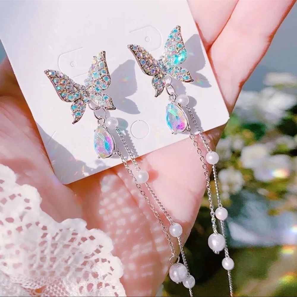 Butterfly crystal Elegant Silver and Pearl Drop Earrings